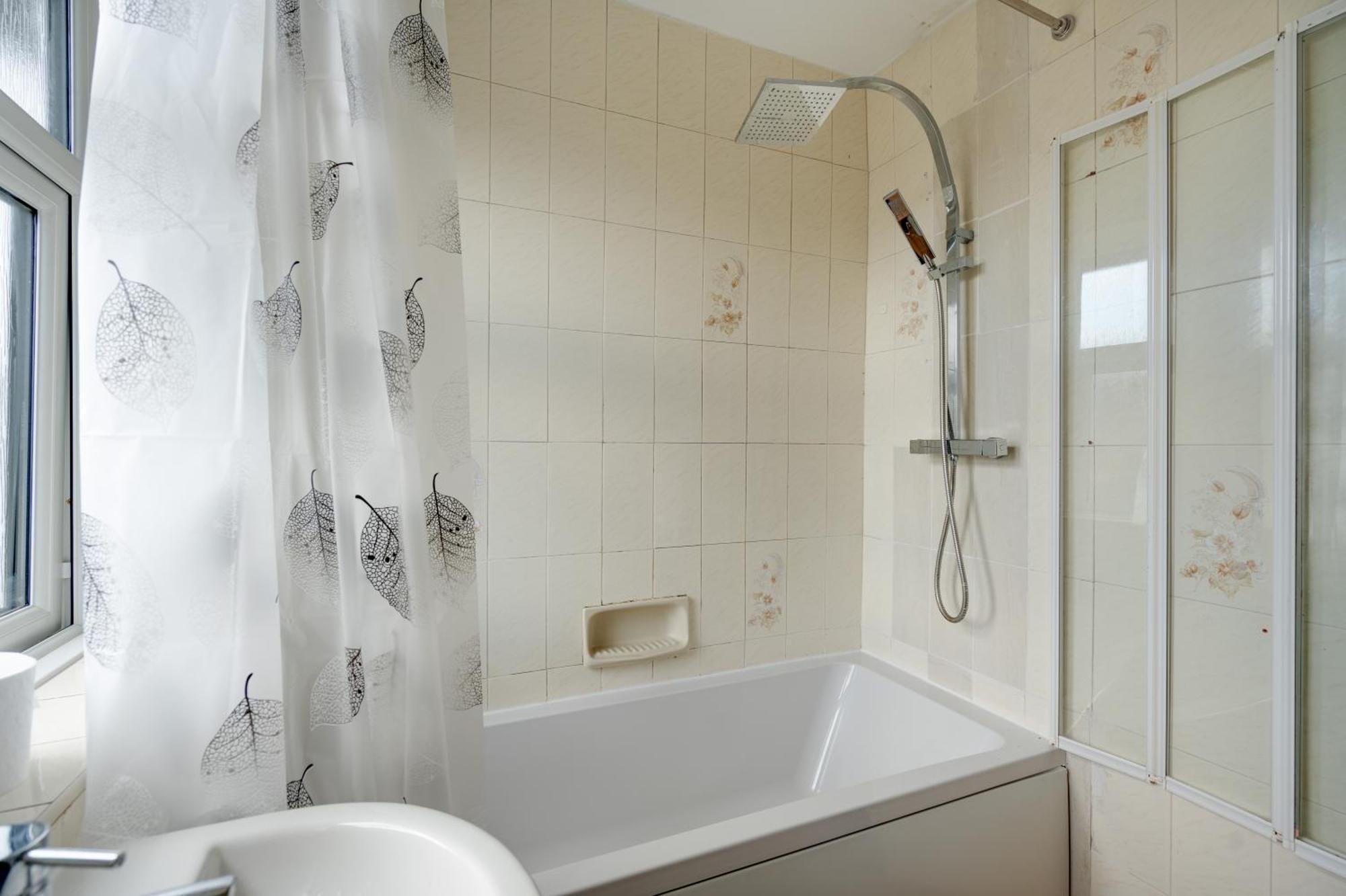Comfy 3Br Home - Pool Table - Games - Sleeps 8 مانشستر المظهر الخارجي الصورة